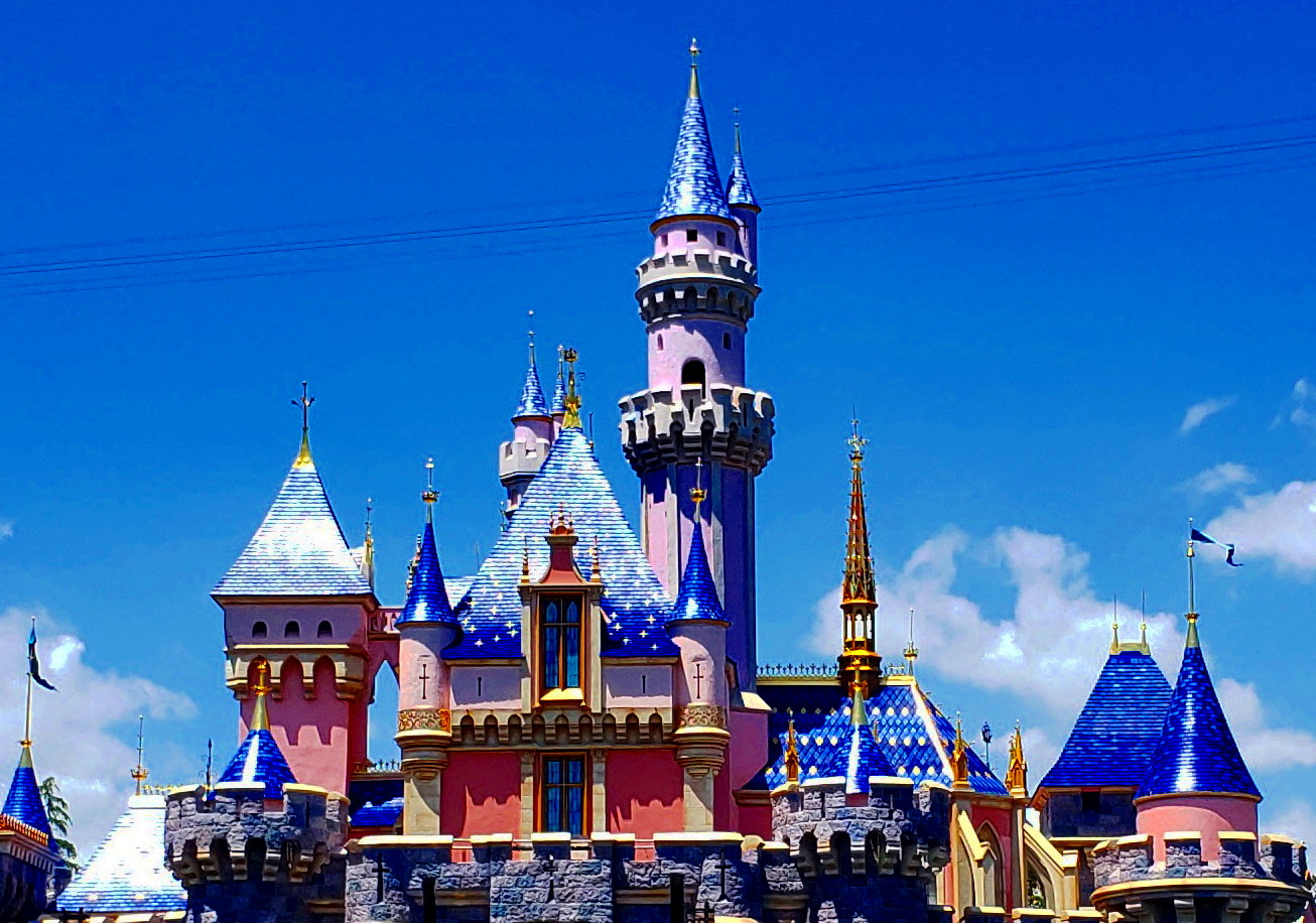 0SleepingBeautyCastle-2019-0520-XXXCU