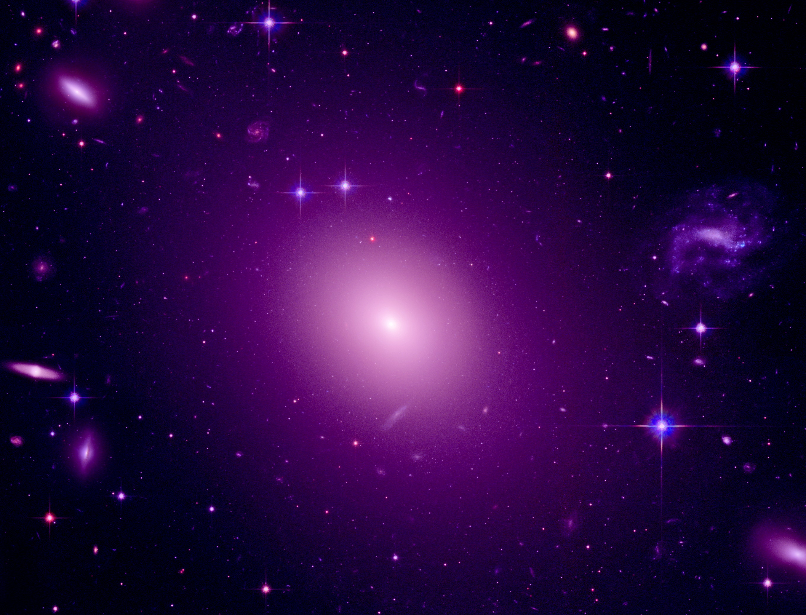 Hubble-GalaxyClusters-PubDomain-2